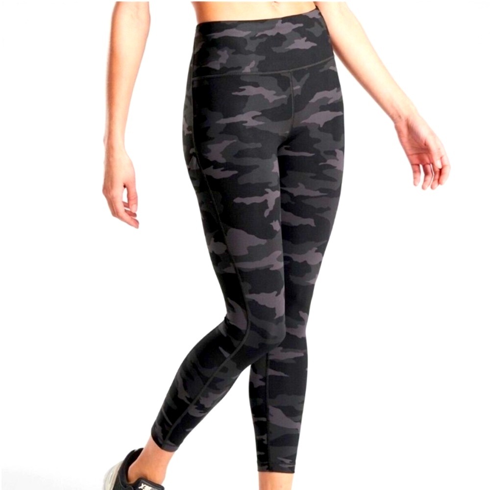 Athleta Ultimate Camo 7/8 Tight size Small